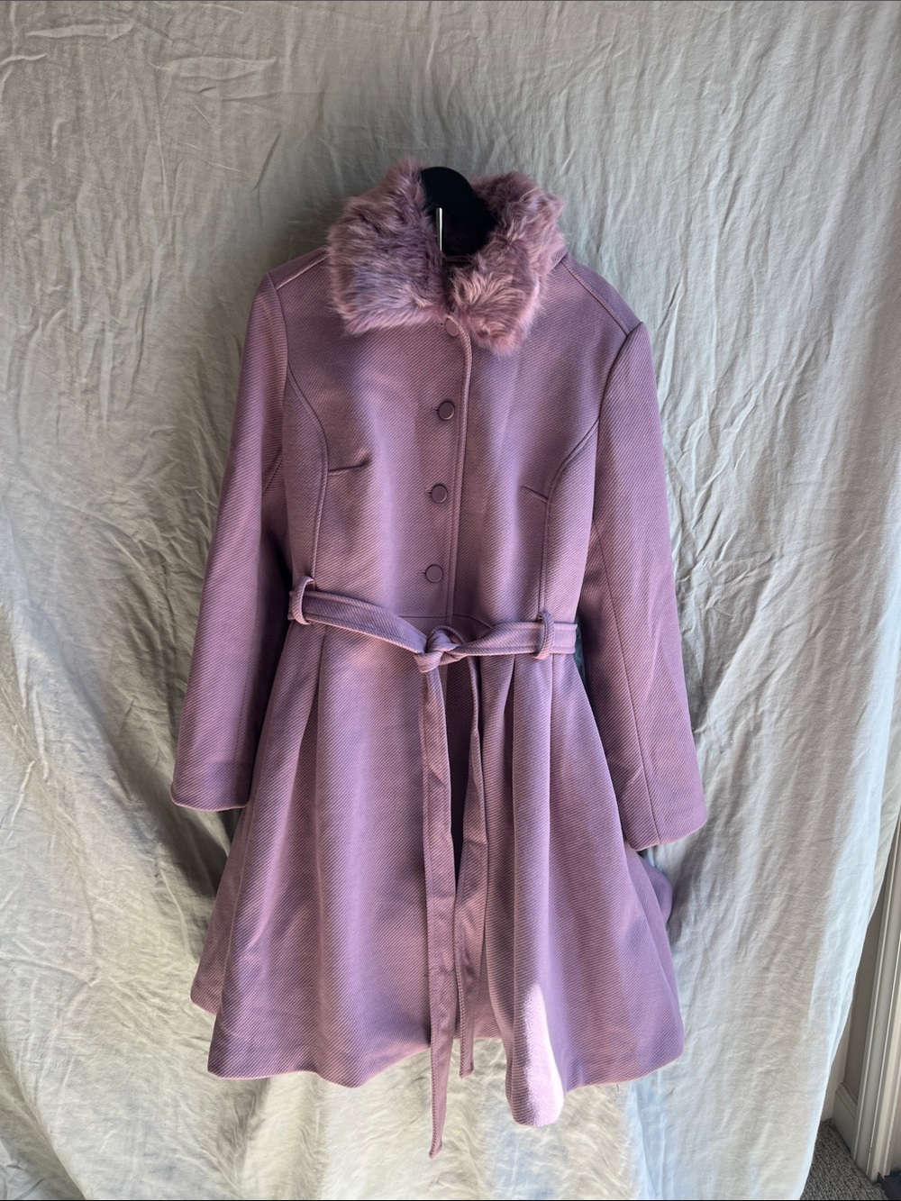 City Chic Faux Fur Collar Fit and Flare Coat Size Large/20 Belted Plus Size
